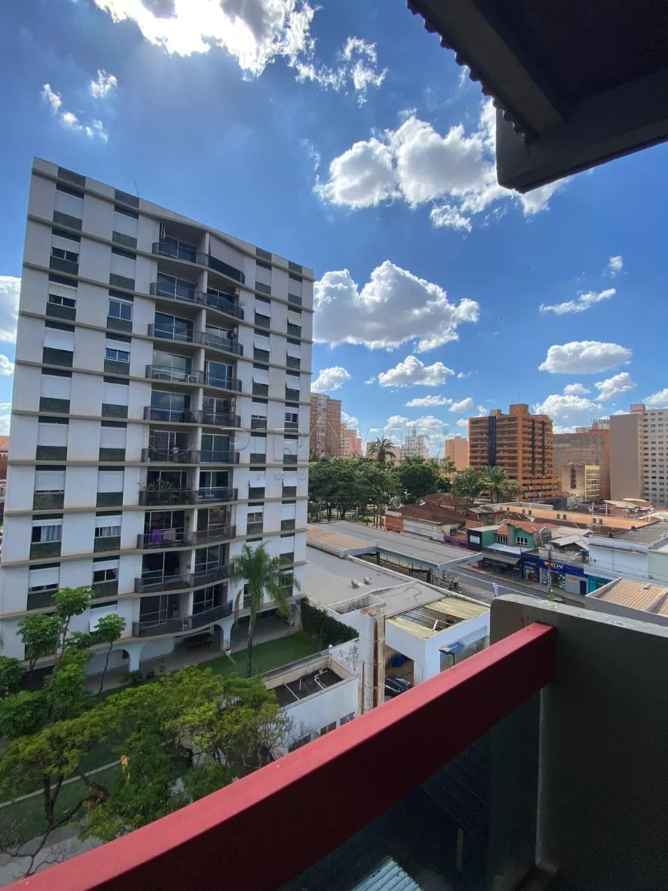 Alugar Apartamento / Padr&atilde;o em Ribeir&atilde;o Preto R$ 1.000,00 - Foto 3