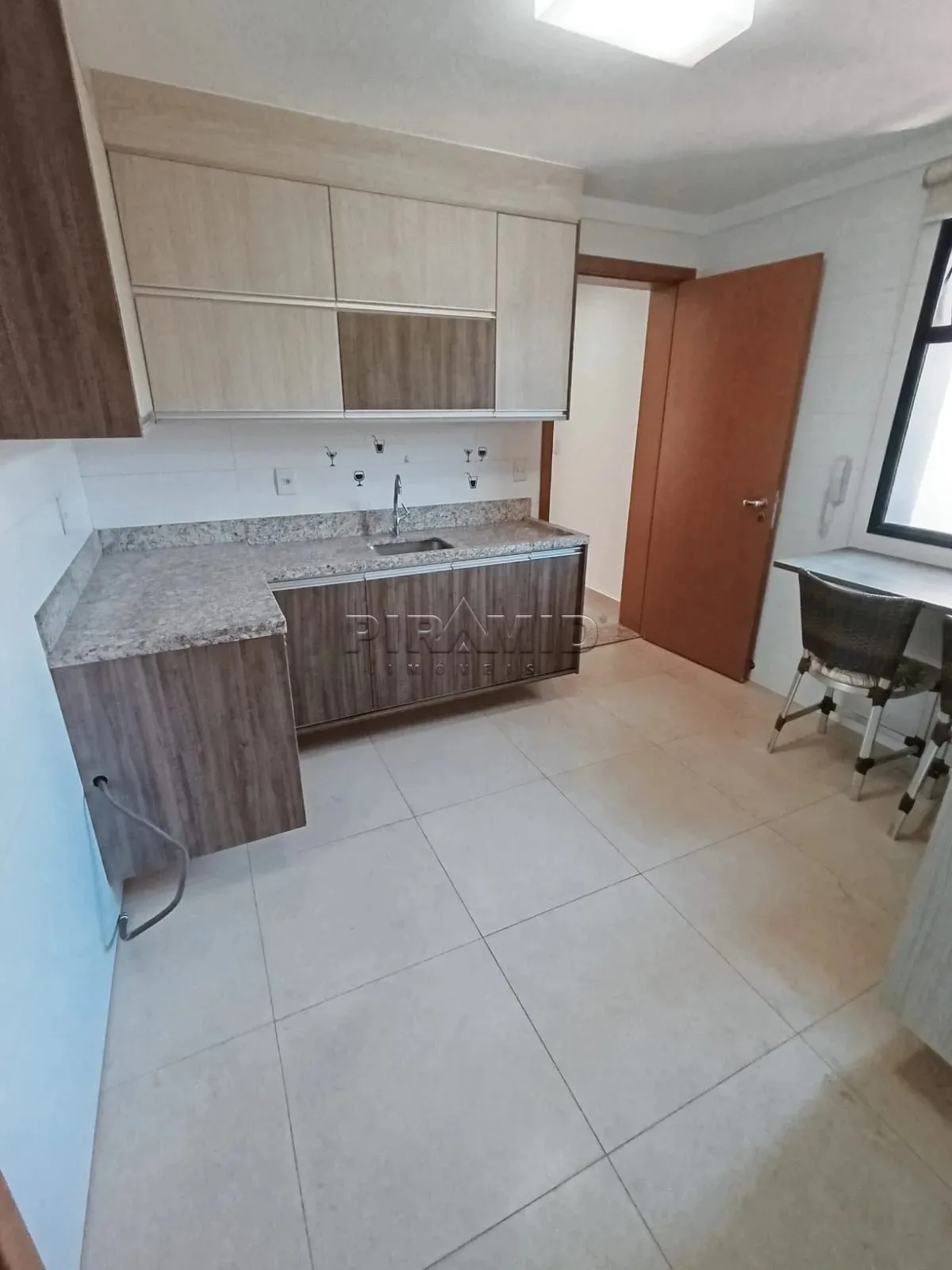 Alugar Apartamento / Padr&atilde;o em Ribeir&atilde;o Preto R$ 3.790,00 - Foto 21