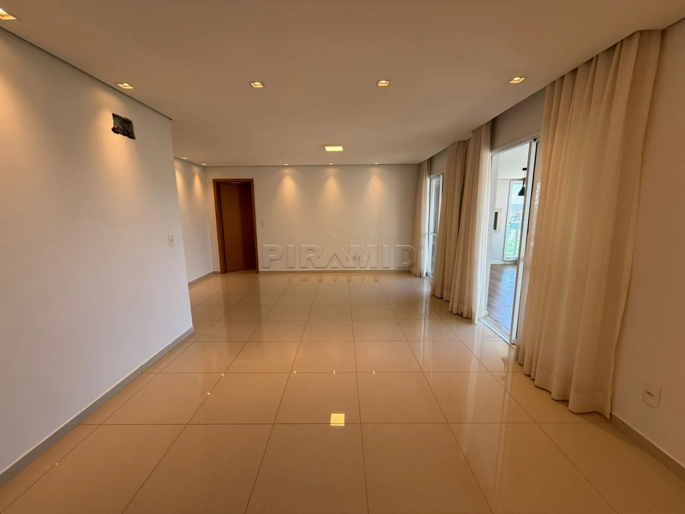 Alugar Apartamento / Padr&atilde;o em Ribeir&atilde;o Preto R$ 6.500,00 - Foto 3