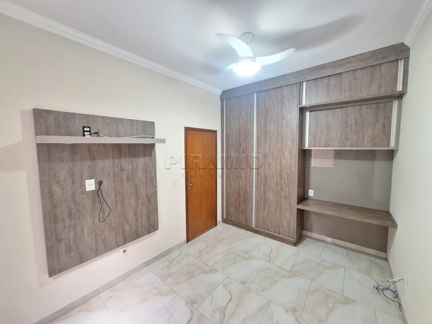 Alugar Casa / Padr&atilde;o em Ribeir&atilde;o Preto R$ 5.100,00 - Foto 9