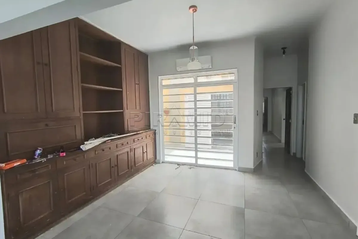 Alugar Casa / Padr&atilde;o em Ribeir&atilde;o Preto R$ 6.000,00 - Foto 3