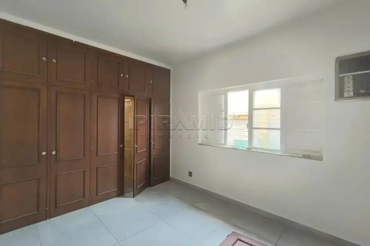 Alugar Casa / Padr&atilde;o em Ribeir&atilde;o Preto R$ 6.000,00 - Foto 4