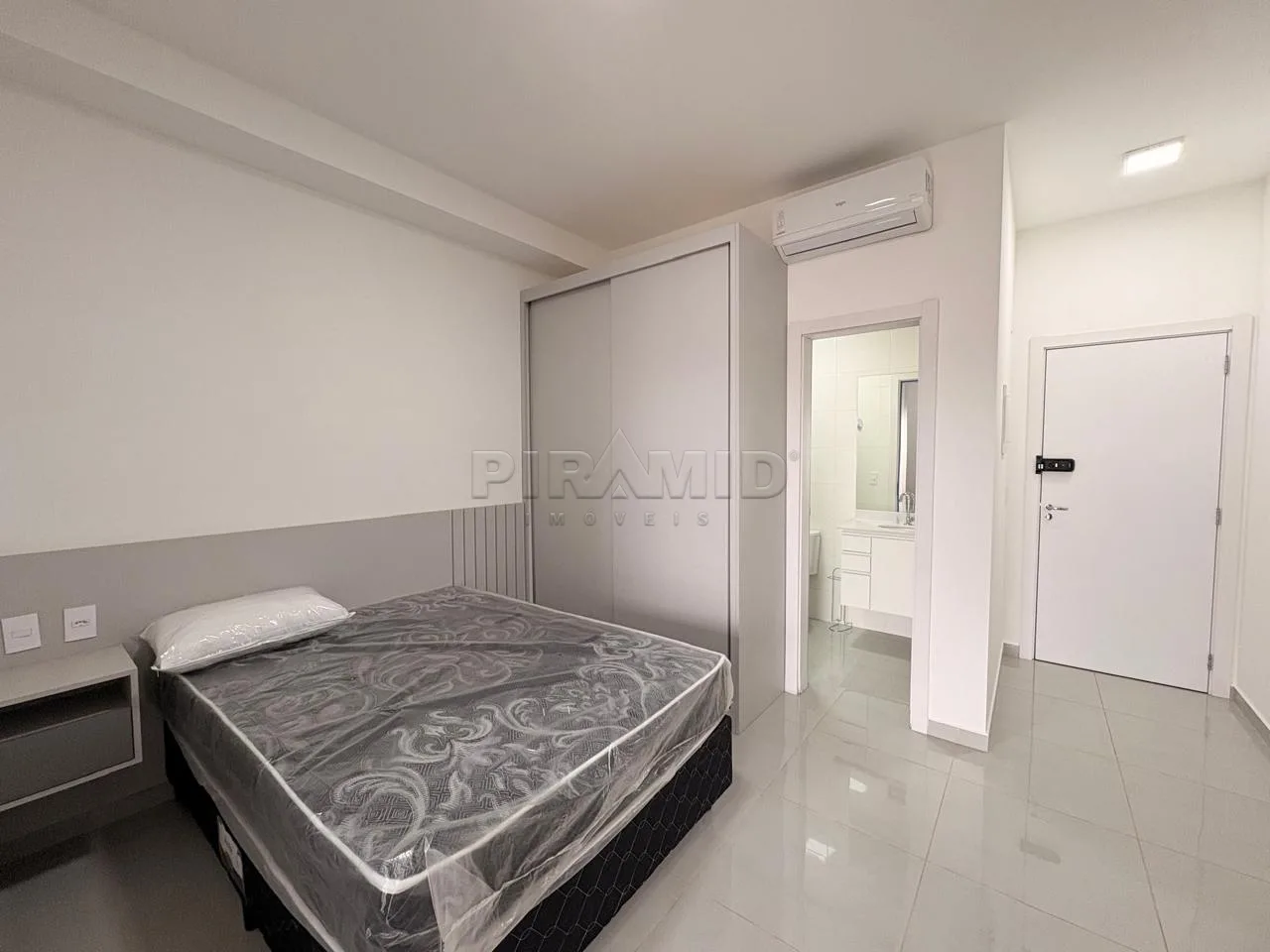 Alugar Apartamento / Padr&atilde;o em Ribeir&atilde;o Preto R$ 2.600,00 - Foto 2