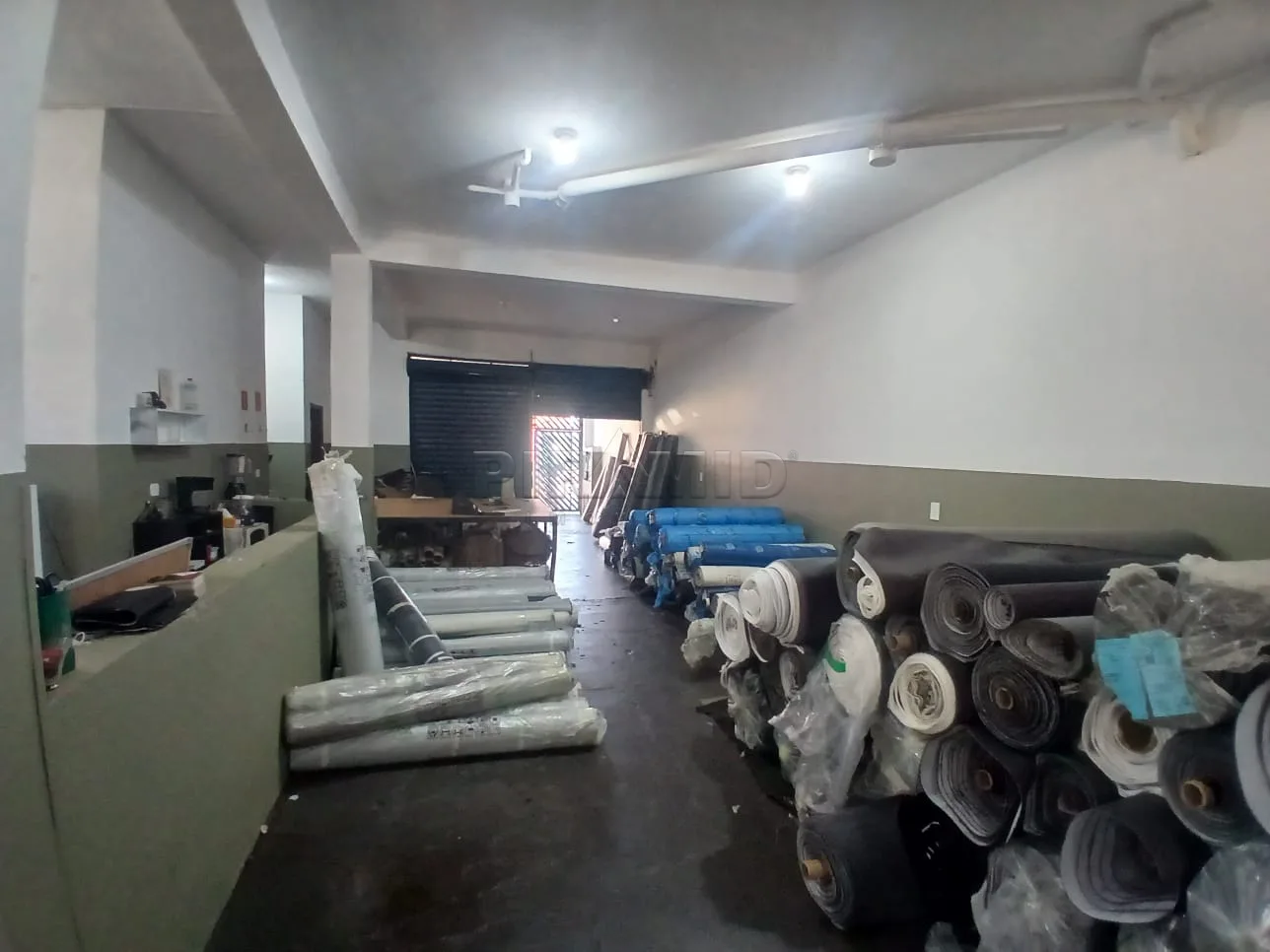 Alugar Comercial / Sal&atilde;o em Ribeir&atilde;o Preto R$ 2.800,00 - Foto 3