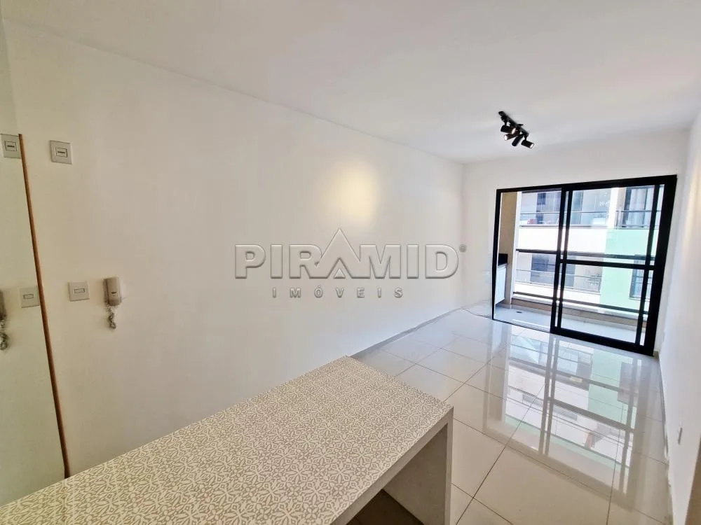 Alugar Apartamento / Padr&atilde;o em Ribeir&atilde;o Preto R$ 1.800,00 - Foto 3