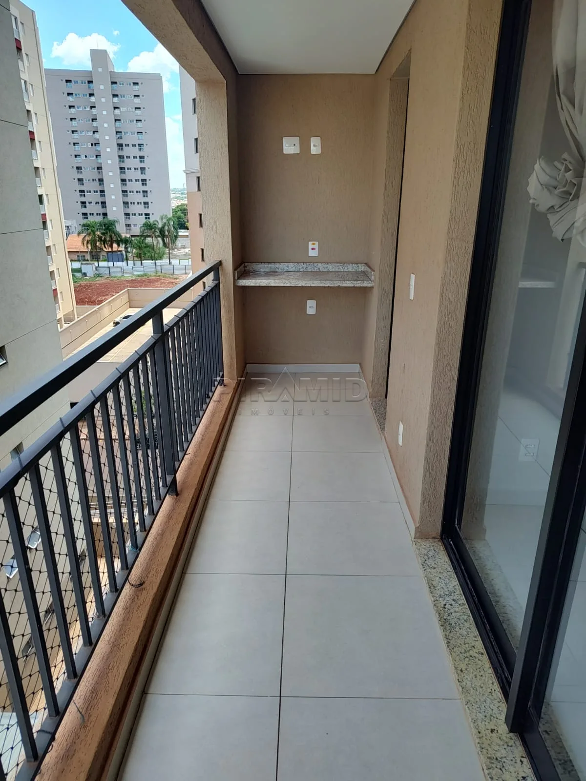 Alugar Apartamento / Padr&atilde;o em Ribeir&atilde;o Preto R$ 2.050,00 - Foto 3