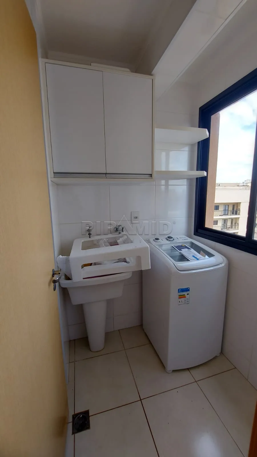 Alugar Apartamento / Padr&atilde;o em Ribeir&atilde;o Preto R$ 2.300,00 - Foto 9
