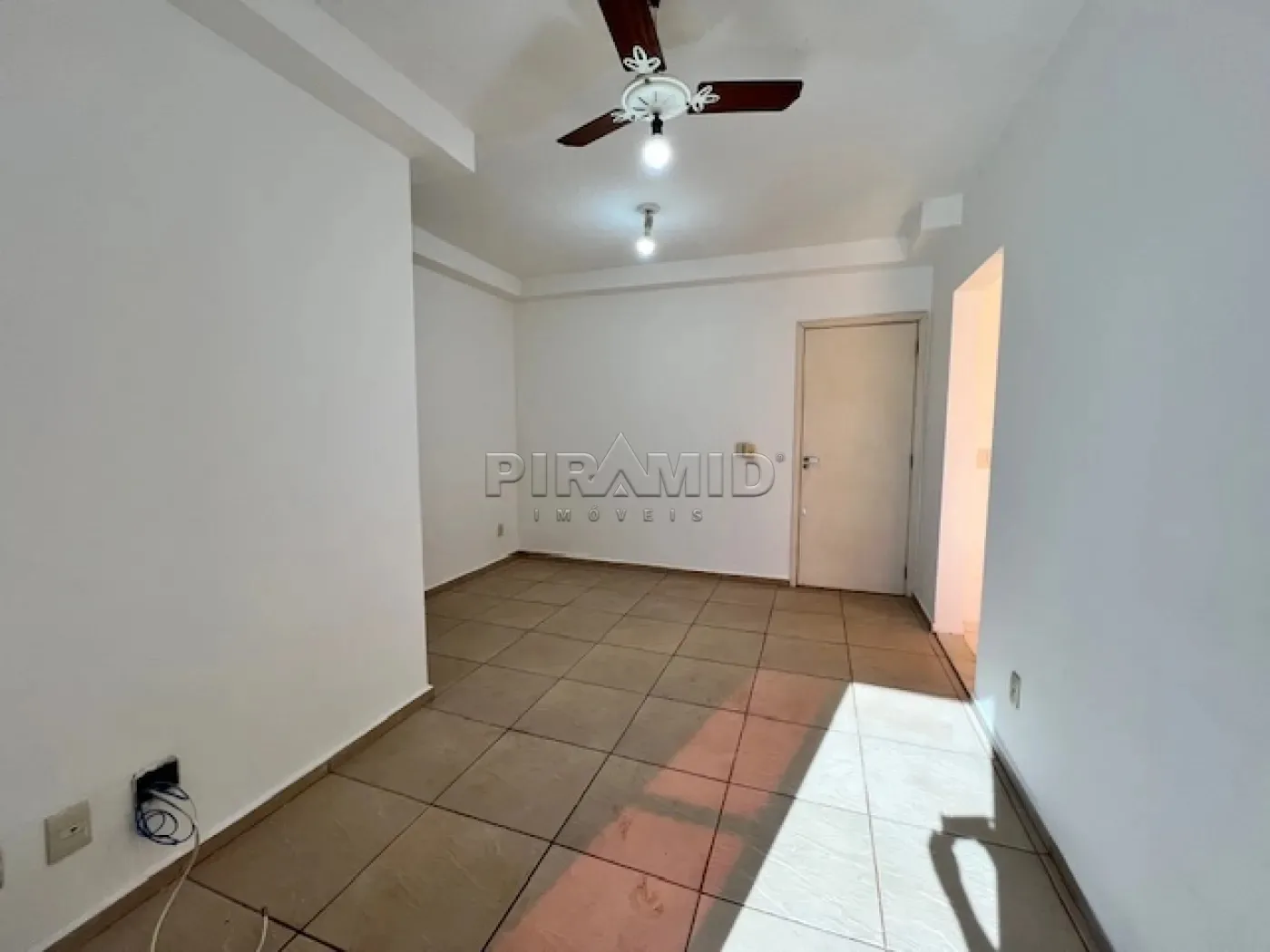 Alugar Apartamento / Padr&atilde;o em Ribeir&atilde;o Preto R$ 1.650,00 - Foto 3