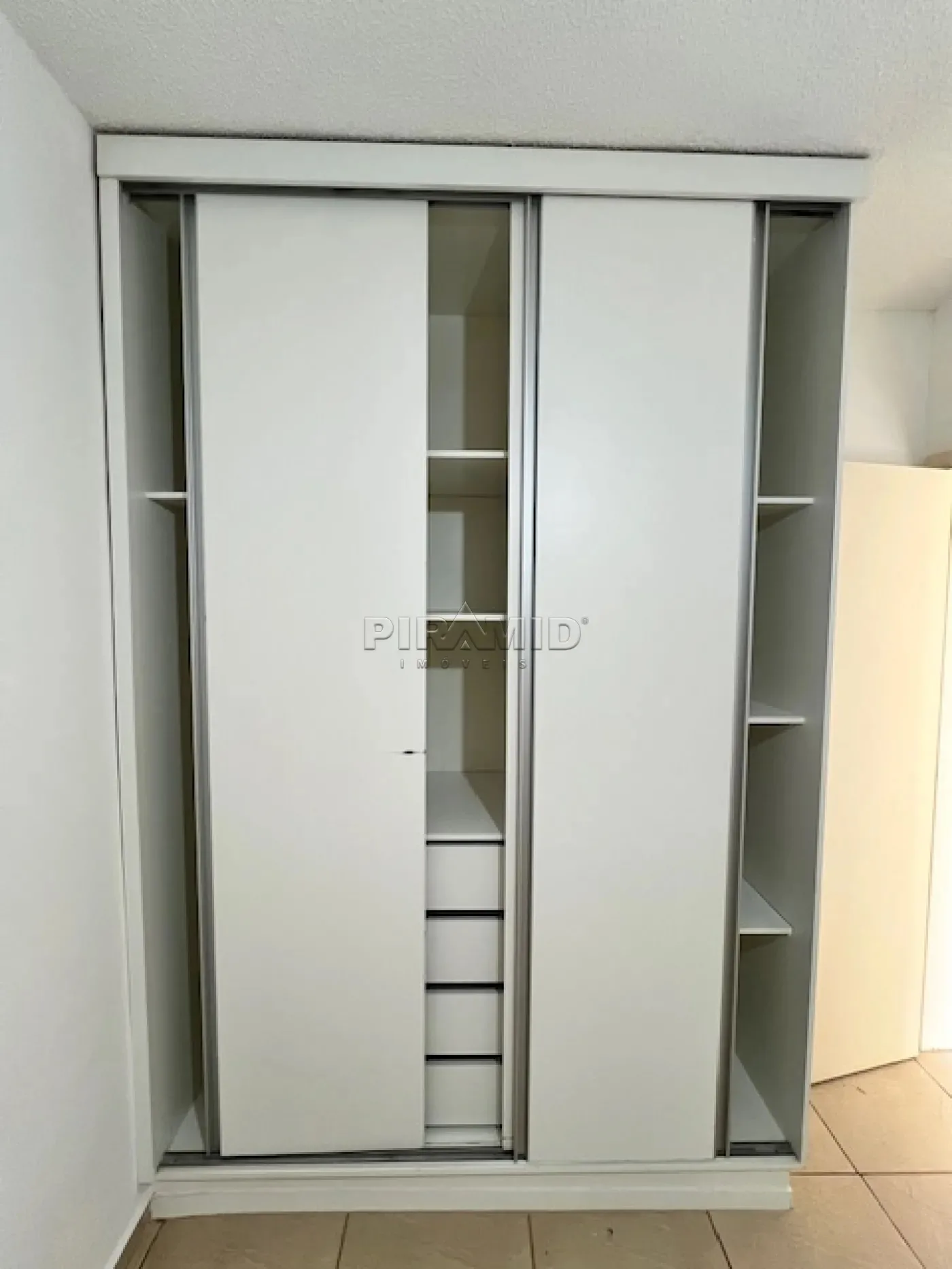 Alugar Apartamento / Padr&atilde;o em Ribeir&atilde;o Preto R$ 1.650,00 - Foto 9