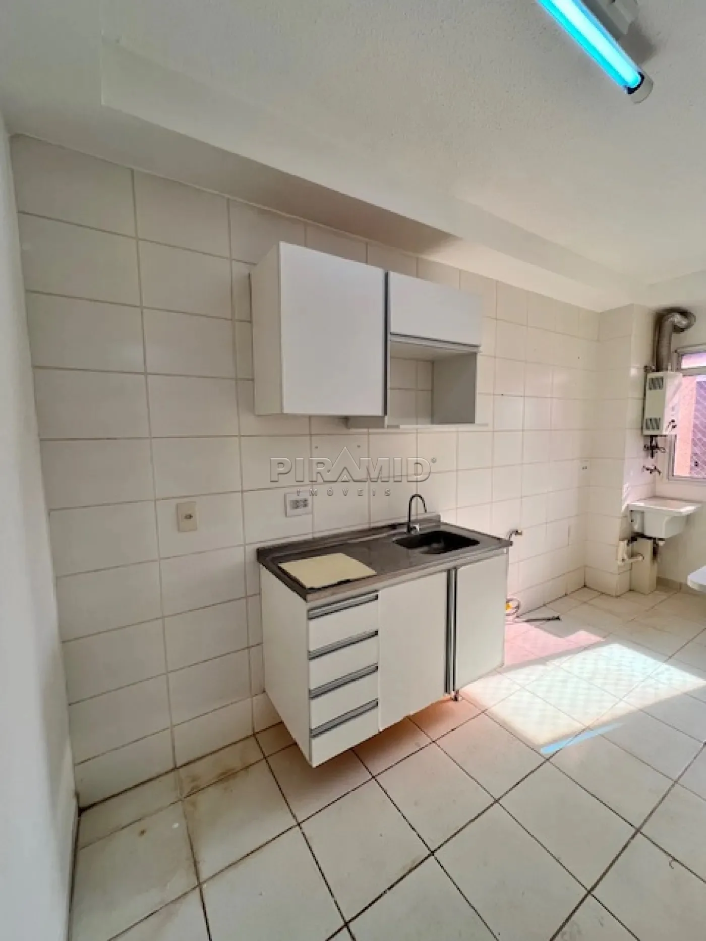 Alugar Apartamento / Padr&atilde;o em Ribeir&atilde;o Preto R$ 1.650,00 - Foto 11