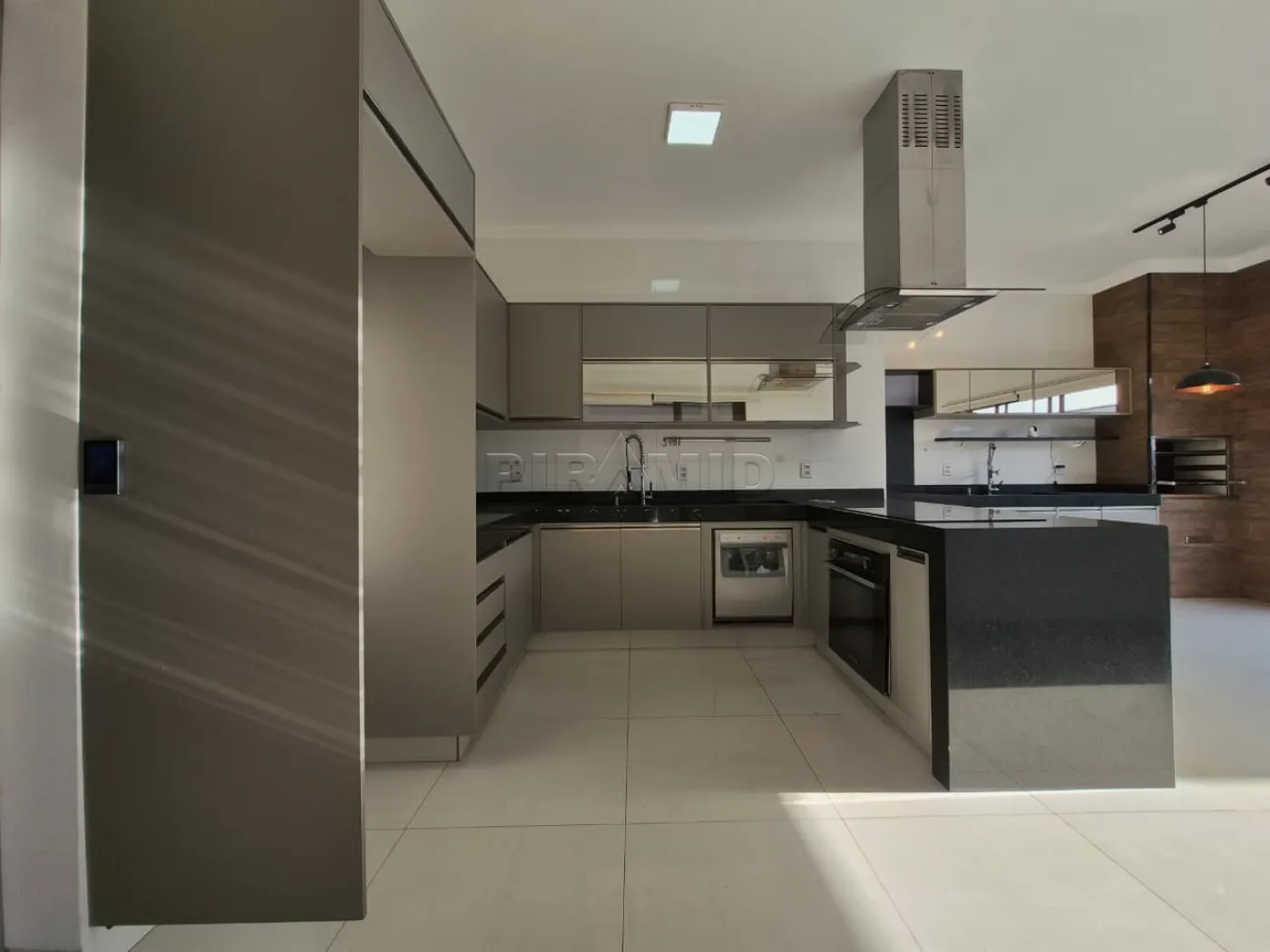 Alugar Casa / Condom&iacute;nio em Bonfim Paulista R$ 6.900,00 - Foto 5
