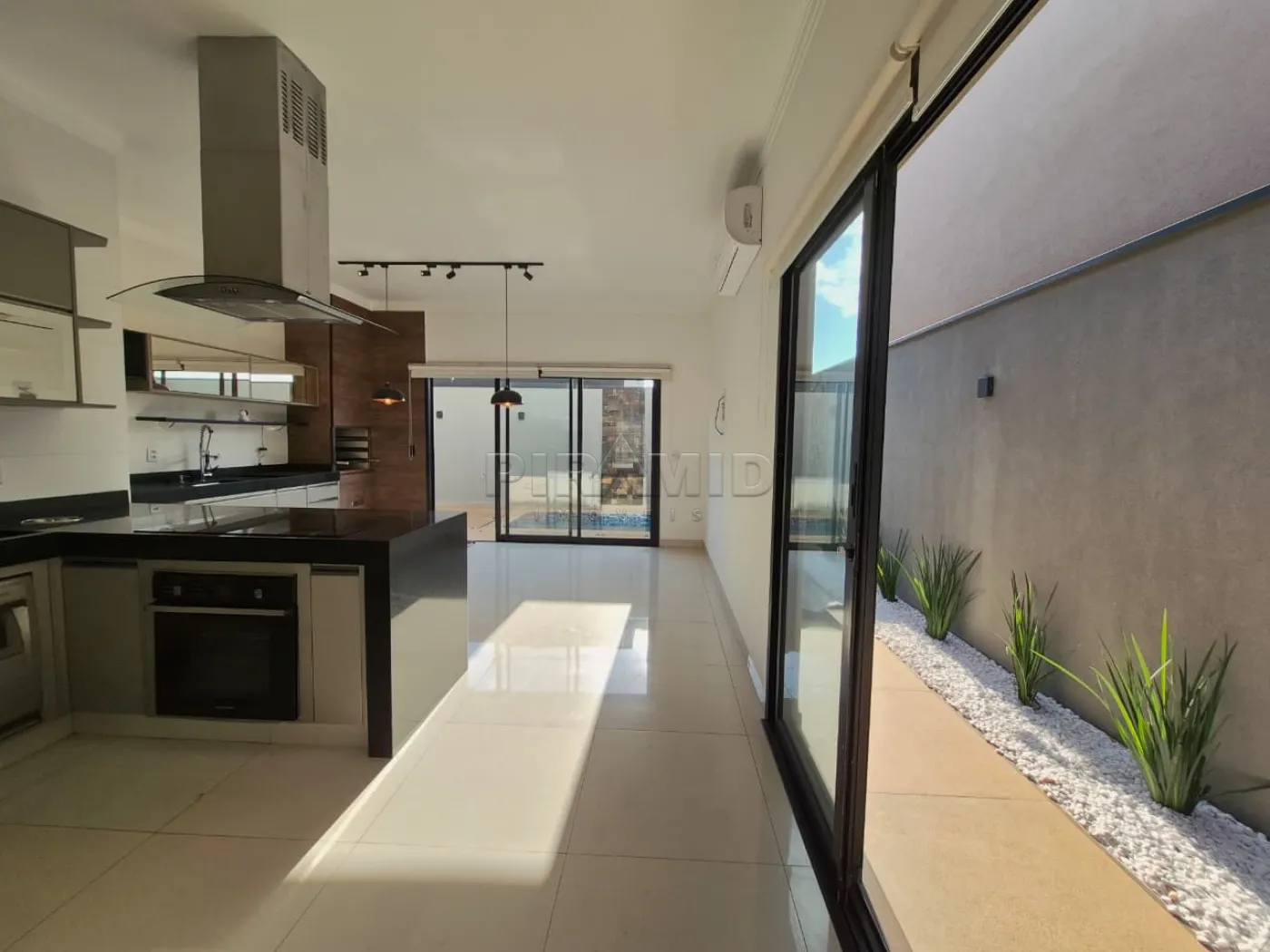 Alugar Casa / Condom&iacute;nio em Bonfim Paulista R$ 6.900,00 - Foto 8