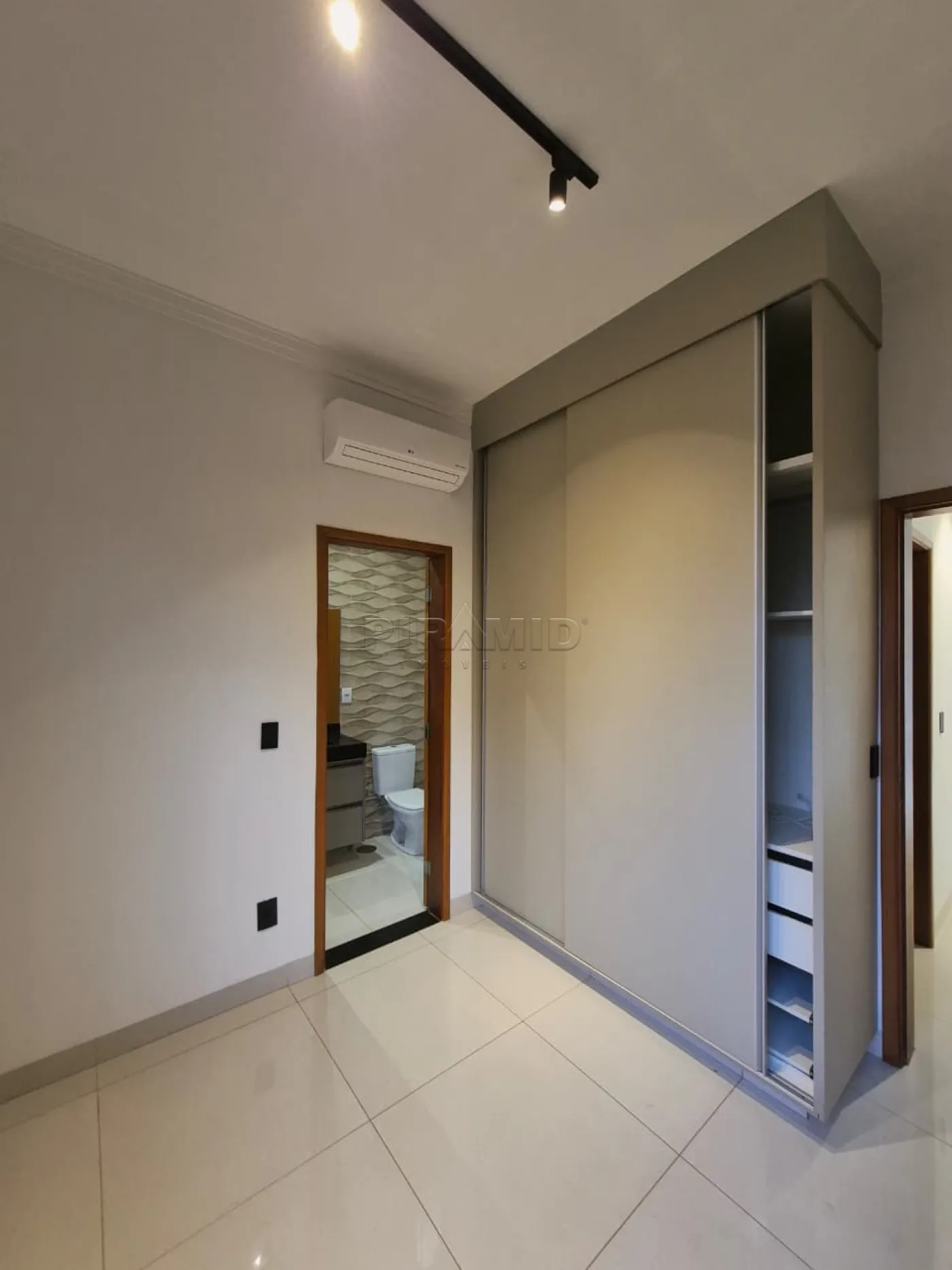 Alugar Casa / Condom&iacute;nio em Bonfim Paulista R$ 6.900,00 - Foto 16