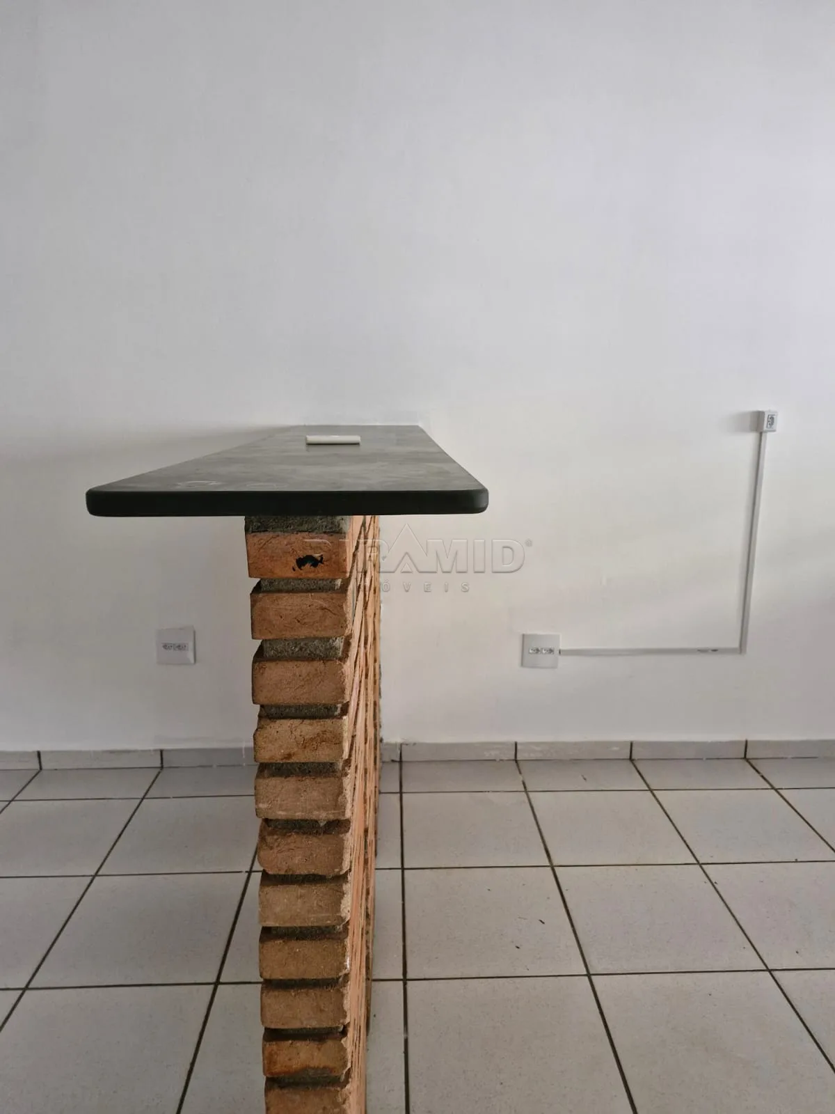 Alugar Casa / Padr&atilde;o em Ribeir&atilde;o Preto R$ 1.650,00 - Foto 3