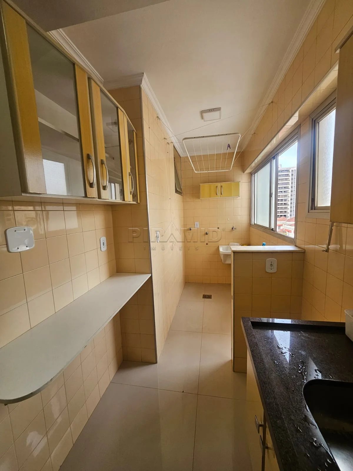 Alugar Apartamento / Padr&atilde;o em Ribeir&atilde;o Preto R$ 1.200,00 - Foto 6