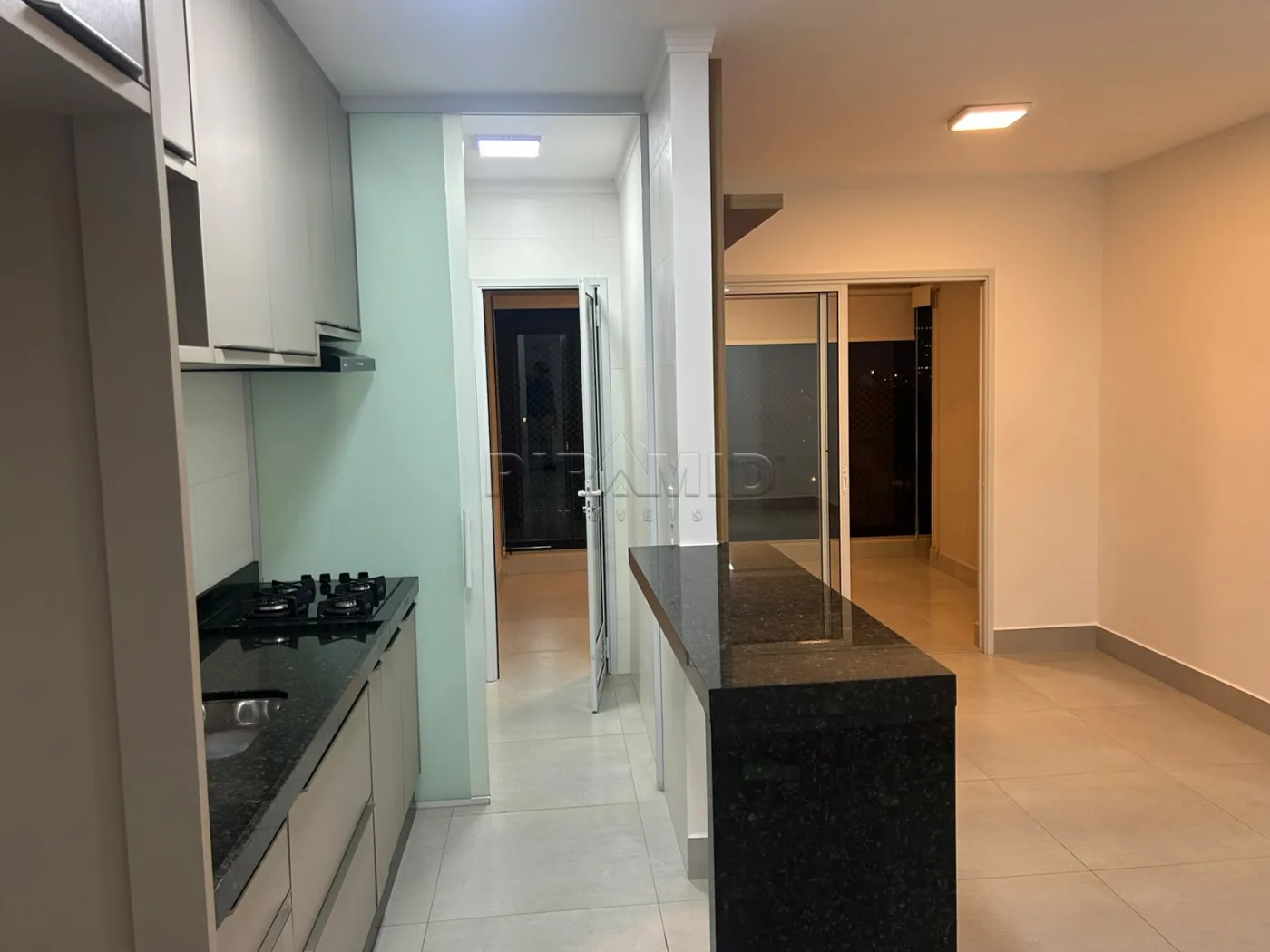 Alugar Apartamento / Padr&atilde;o em Ribeir&atilde;o Preto R$ 3.500,00 - Foto 2