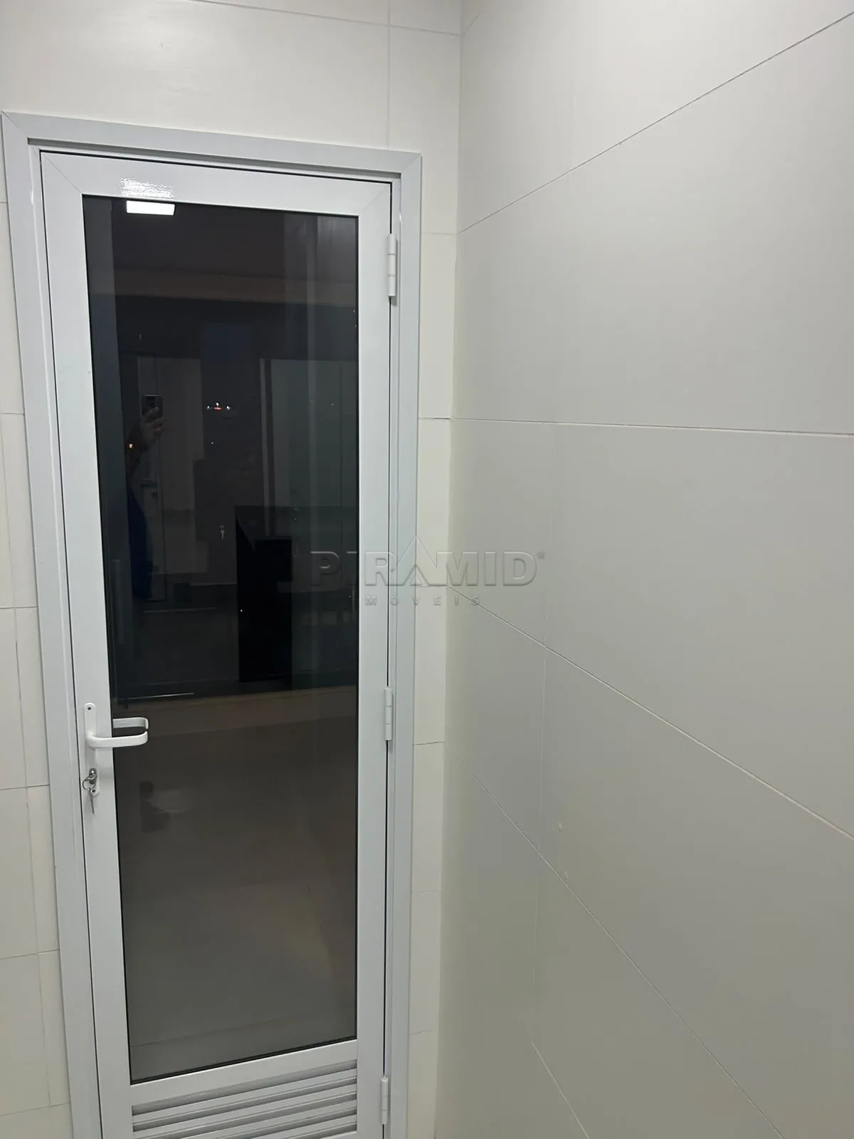 Alugar Apartamento / Padr&atilde;o em Ribeir&atilde;o Preto R$ 3.500,00 - Foto 17