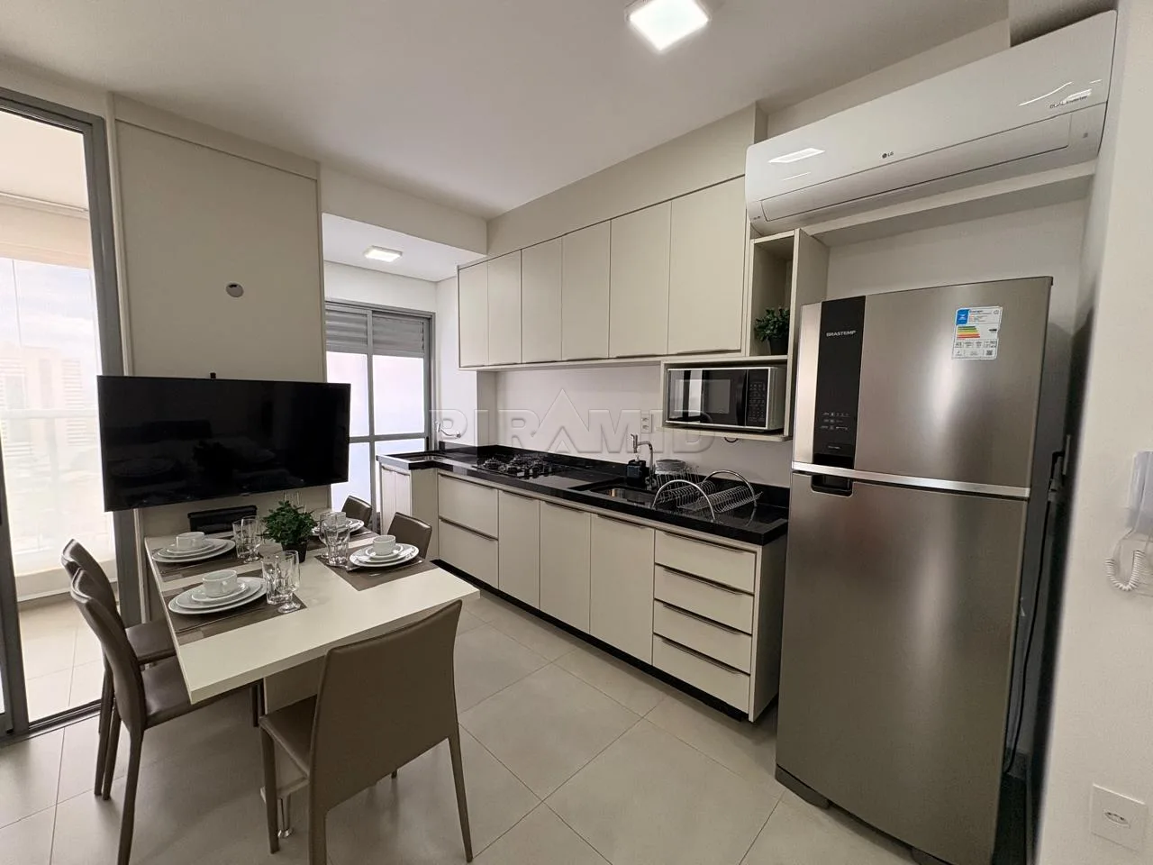 Alugar Apartamento / Padr&atilde;o em Ribeir&atilde;o Preto R$ 4.000,00 - Foto 2
