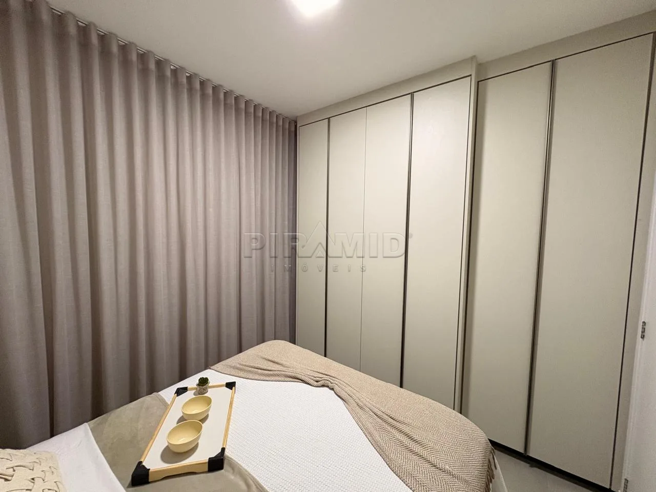 Alugar Apartamento / Padr&atilde;o em Ribeir&atilde;o Preto R$ 4.000,00 - Foto 13