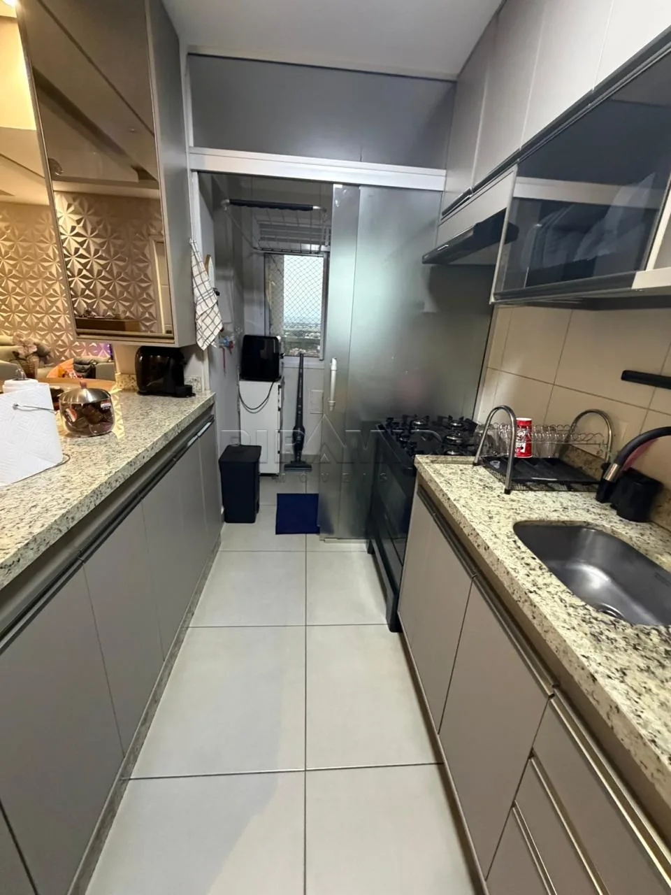 Alugar Apartamento / Padr&atilde;o em Ribeir&atilde;o Preto R$ 2.800,00 - Foto 2