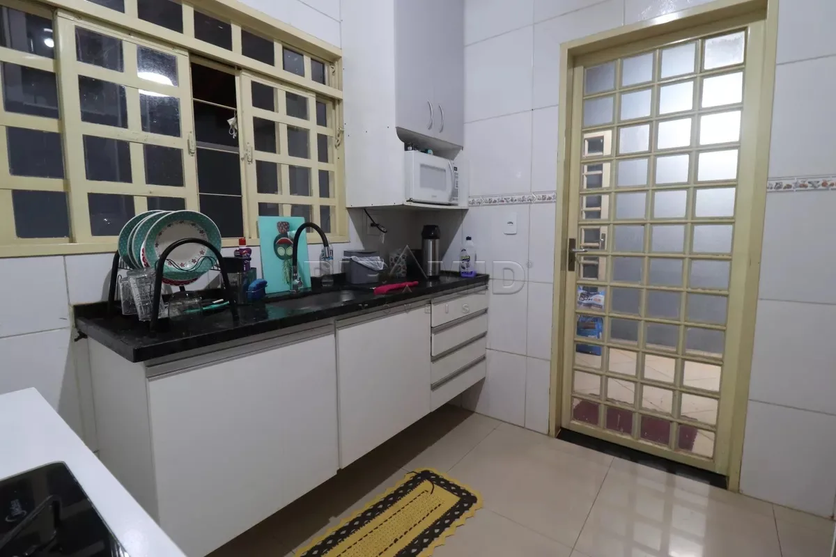 Alugar Casa / Padr&atilde;o em Ribeir&atilde;o Preto R$ 4.500,00 - Foto 15