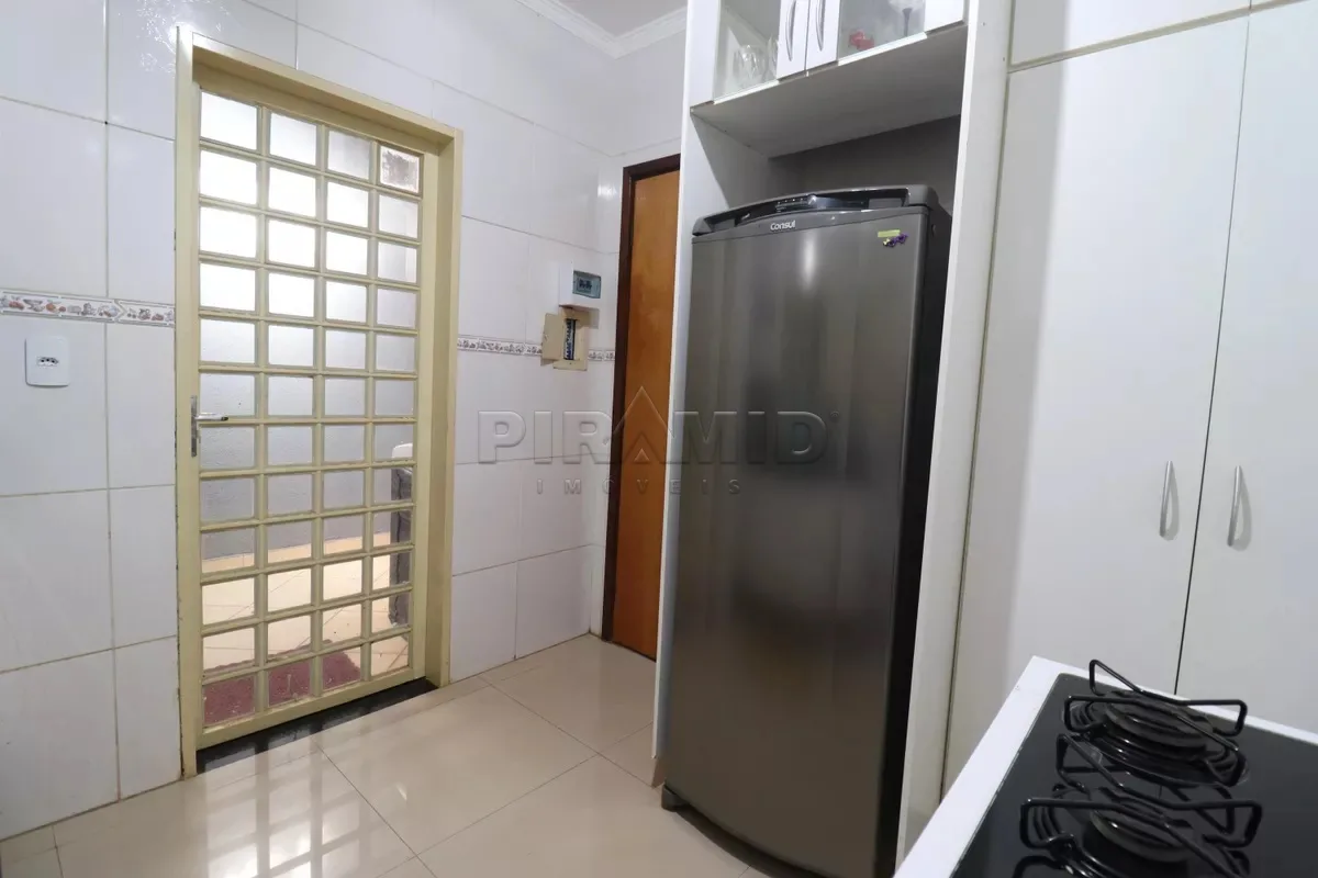 Alugar Casa / Padr&atilde;o em Ribeir&atilde;o Preto R$ 4.500,00 - Foto 17