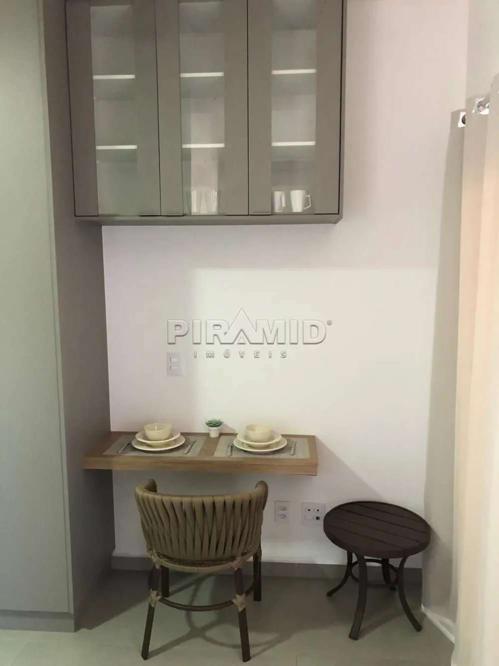 Alugar Apartamento / Padr&atilde;o em Ribeir&atilde;o Preto R$ 2.500,00 - Foto 3