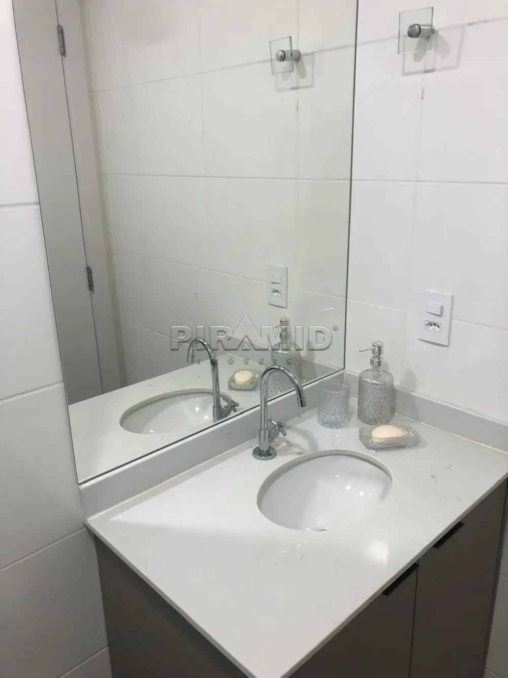 Alugar Apartamento / Padr&atilde;o em Ribeir&atilde;o Preto R$ 2.500,00 - Foto 8