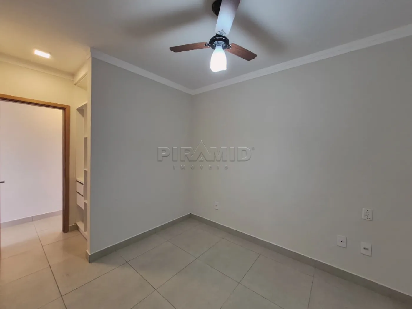 Alugar Apartamento / Padr&atilde;o em Ribeir&atilde;o Preto R$ 1.650,00 - Foto 14