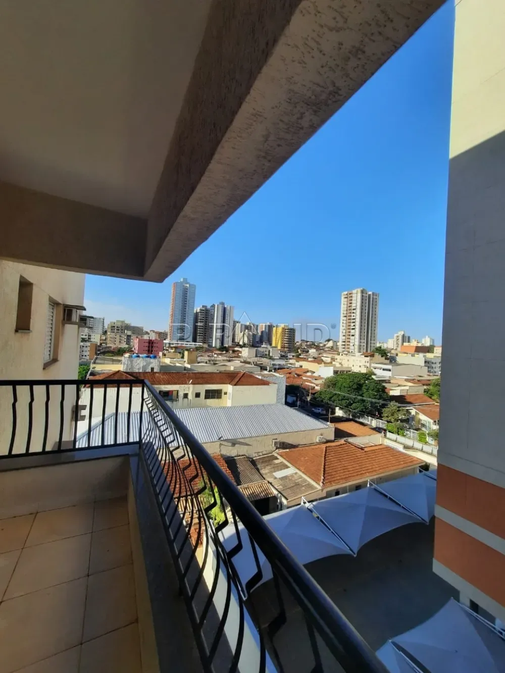 Alugar Apartamento / Padr&atilde;o em Ribeir&atilde;o Preto R$ 1.800,00 - Foto 2