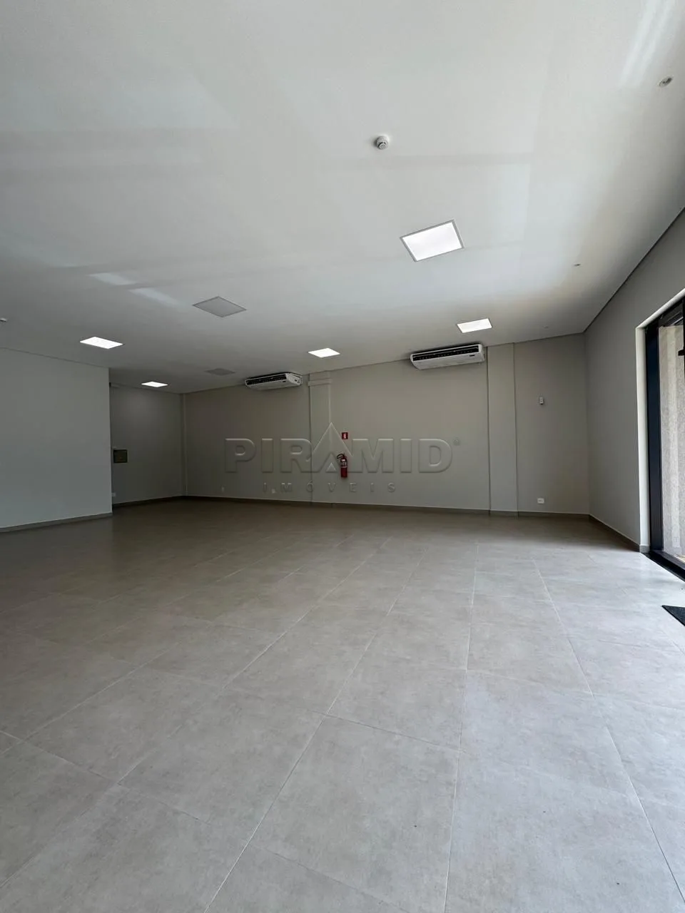 Alugar Comercial / Sal&atilde;o em Ribeir&atilde;o Preto R$ 10.000,00 - Foto 2
