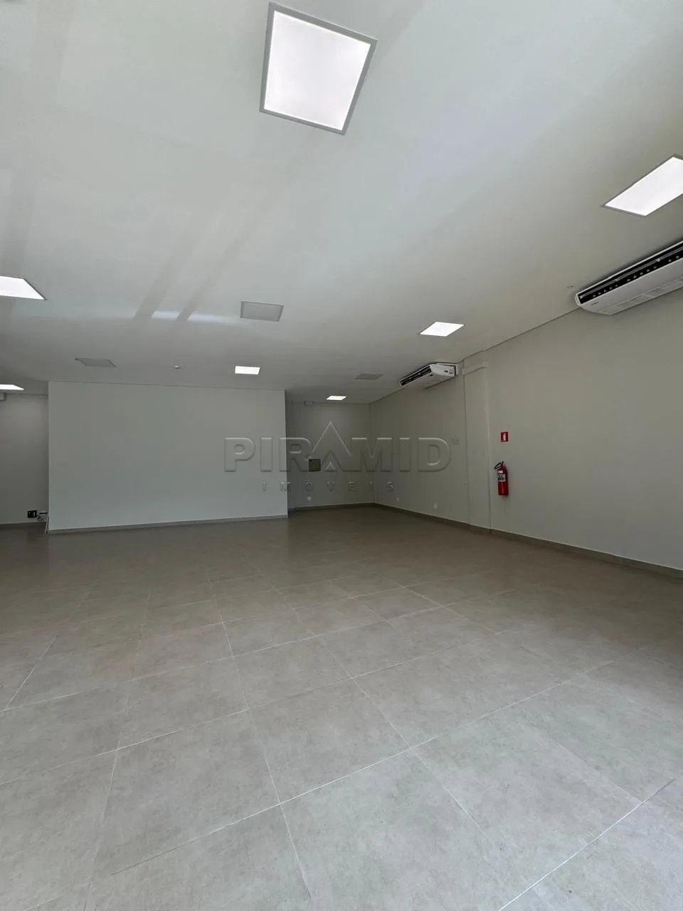 Alugar Comercial / Sal&atilde;o em Ribeir&atilde;o Preto R$ 10.000,00 - Foto 1