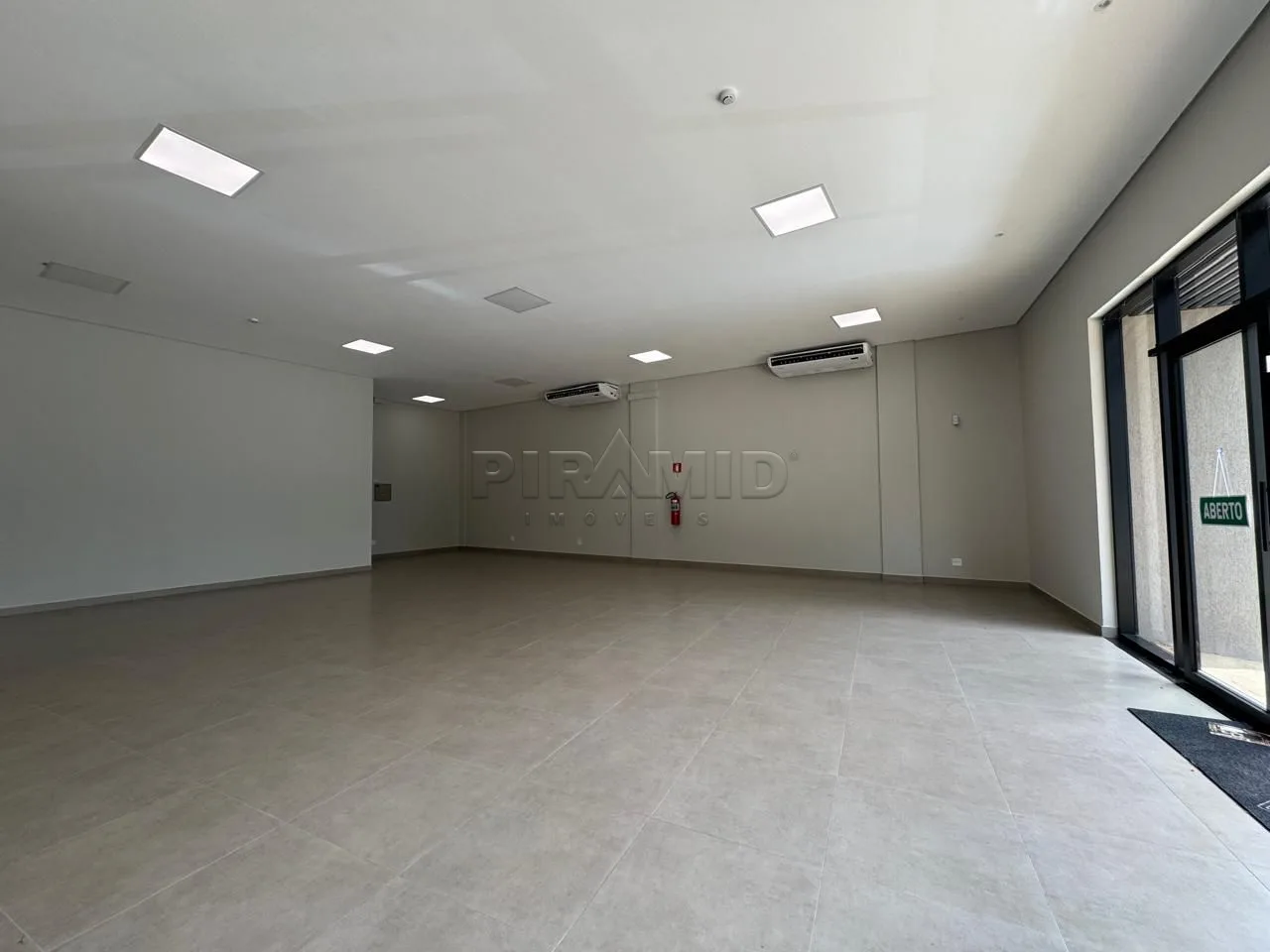 Alugar Comercial / Sal&atilde;o em Ribeir&atilde;o Preto R$ 20.000,00 - Foto 1