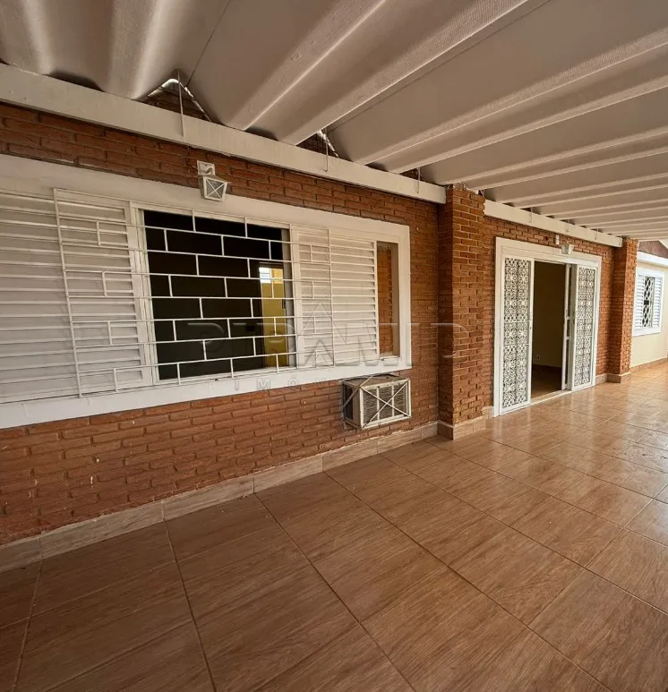 Alugar Casa / Padr&atilde;o em Ribeir&atilde;o Preto R$ 2.200,00 - Foto 1