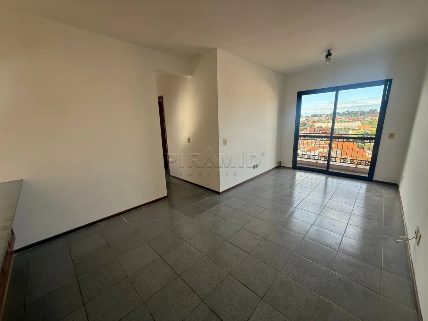 Alugar Apartamento / Padr&atilde;o em Ribeir&atilde;o Preto R$ 1.800,00 - Foto 1