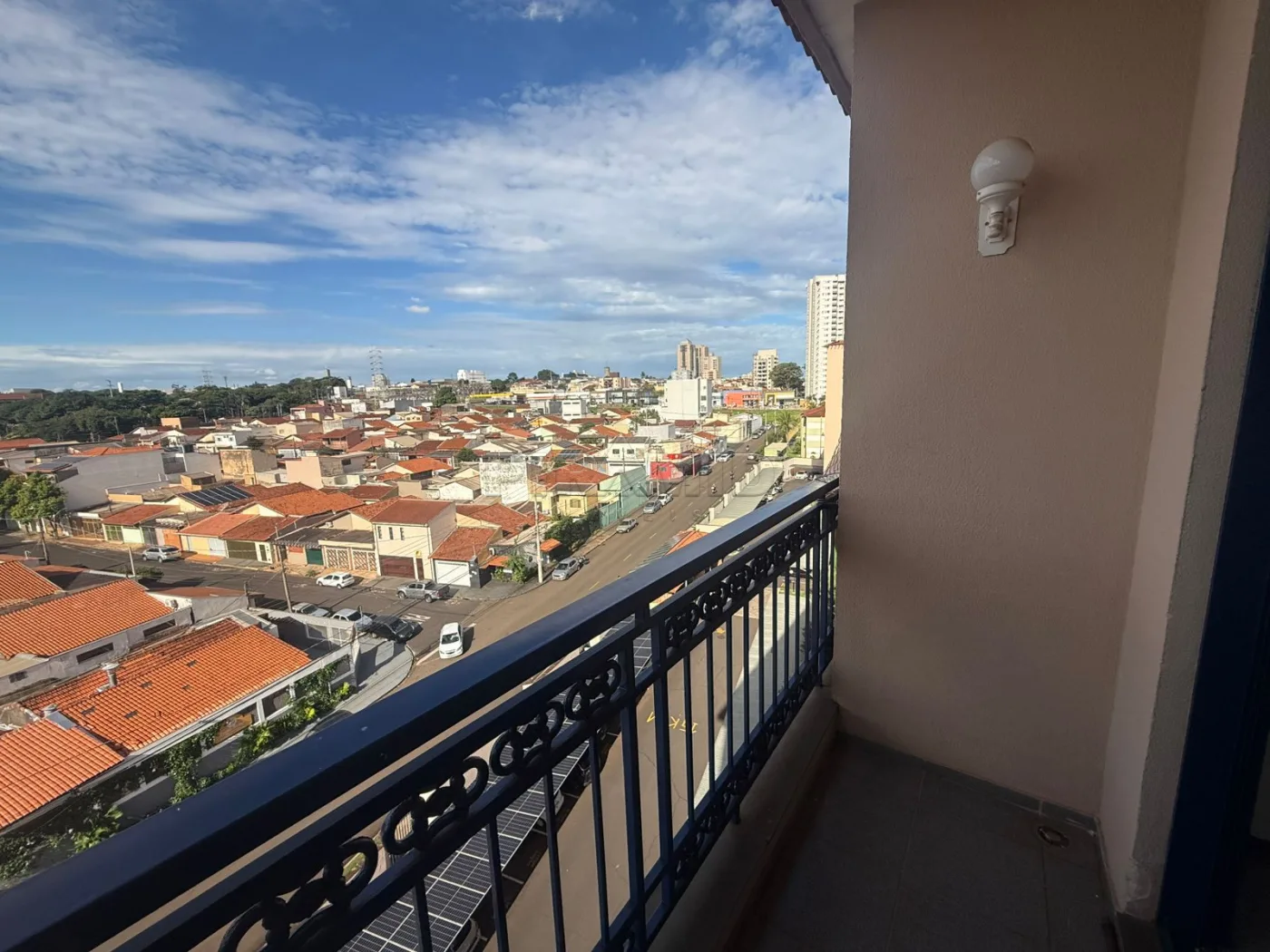 Alugar Apartamento / Padr&atilde;o em Ribeir&atilde;o Preto R$ 1.800,00 - Foto 4
