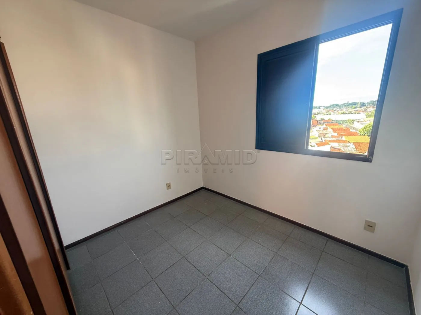 Alugar Apartamento / Padr&atilde;o em Ribeir&atilde;o Preto R$ 1.800,00 - Foto 7