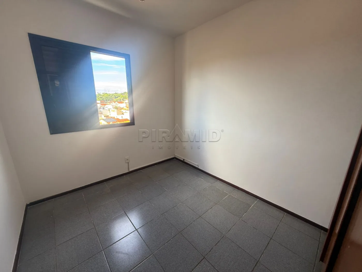 Alugar Apartamento / Padr&atilde;o em Ribeir&atilde;o Preto R$ 1.800,00 - Foto 10
