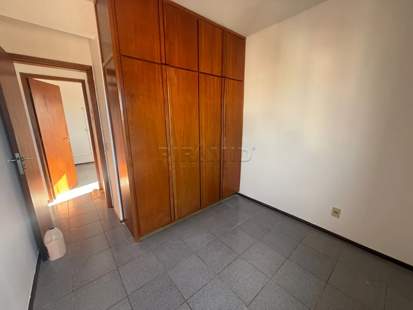 Alugar Apartamento / Padr&atilde;o em Ribeir&atilde;o Preto R$ 1.800,00 - Foto 9