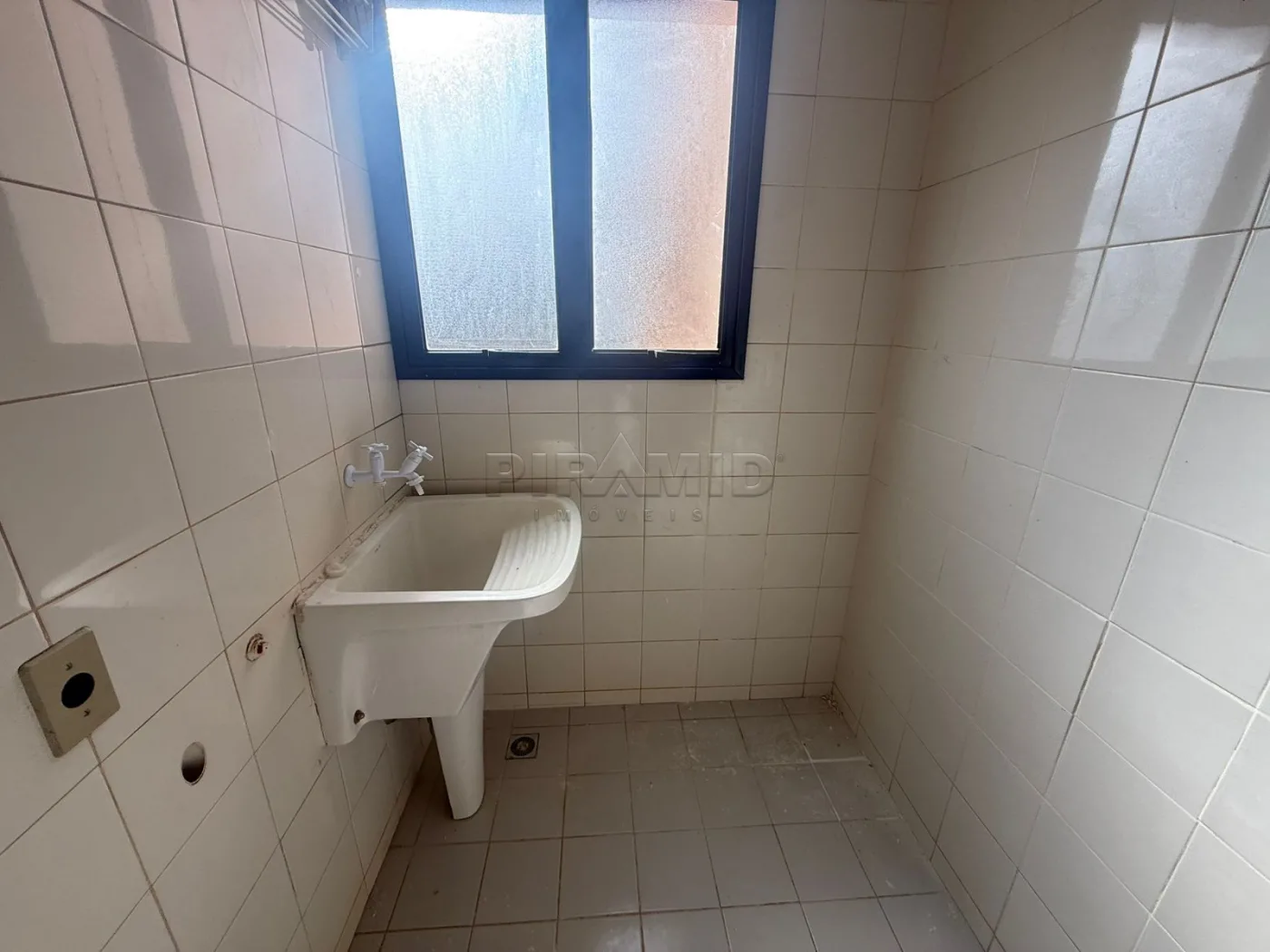 Alugar Apartamento / Padr&atilde;o em Ribeir&atilde;o Preto R$ 1.800,00 - Foto 17