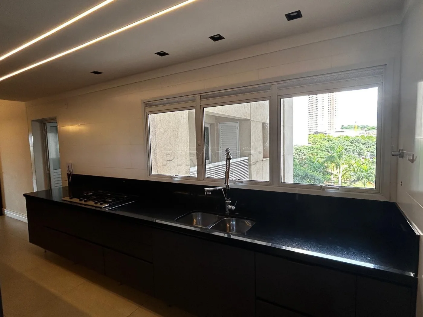 Alugar Apartamento / Padr&atilde;o em Ribeir&atilde;o Preto R$ 12.500,00 - Foto 27