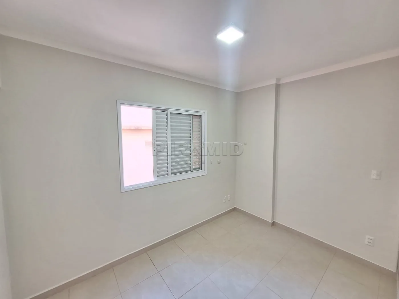 Alugar Apartamento / Padr&atilde;o em Ribeir&atilde;o Preto R$ 1.750,00 - Foto 5