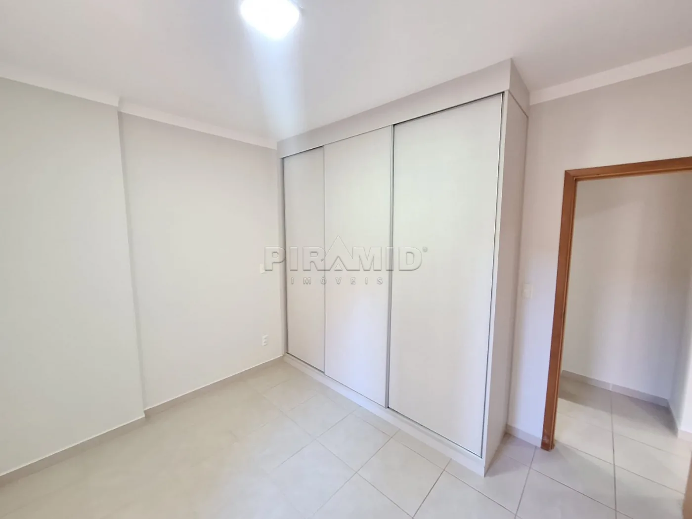 Alugar Apartamento / Padr&atilde;o em Ribeir&atilde;o Preto R$ 1.750,00 - Foto 7