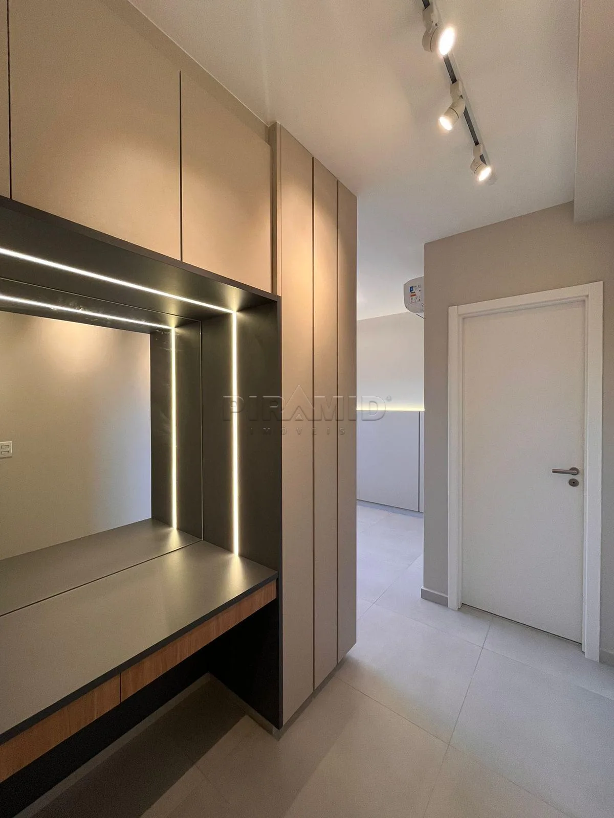 Alugar Apartamento / Padr&atilde;o em Ribeir&atilde;o Preto R$ 6.900,00 - Foto 25