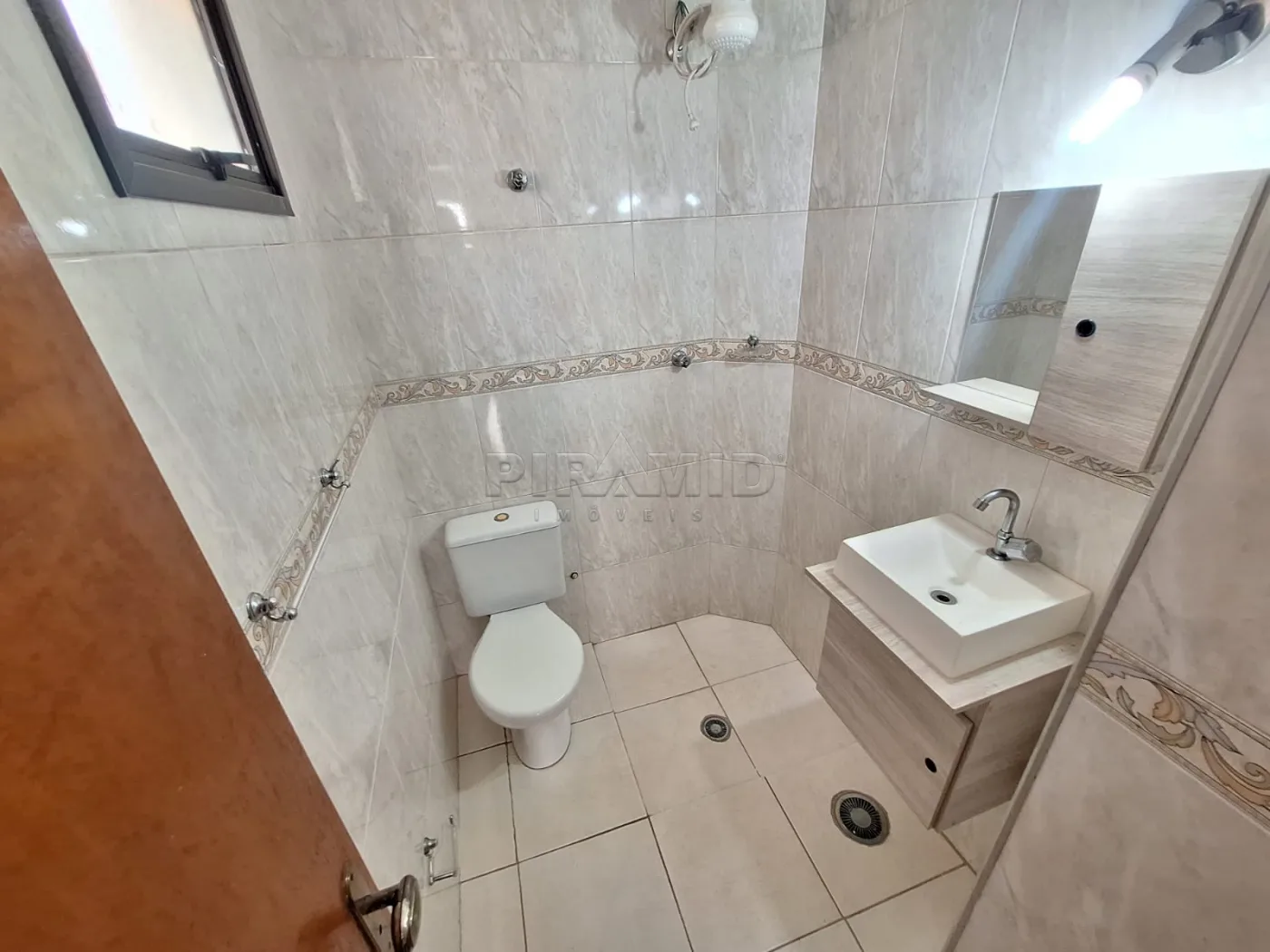 Alugar Apartamento / Padr&atilde;o em Ribeir&atilde;o Preto R$ 1.700,00 - Foto 10