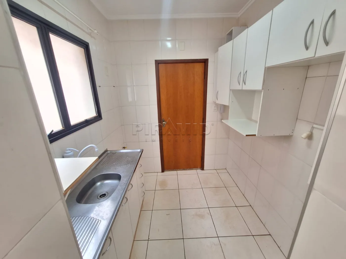 Alugar Apartamento / Padr&atilde;o em Ribeir&atilde;o Preto R$ 1.700,00 - Foto 13