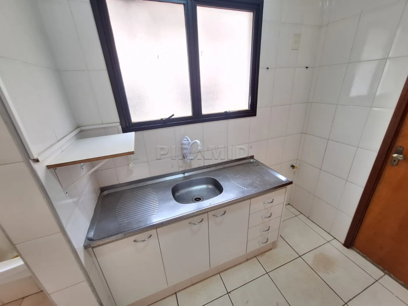 Alugar Apartamento / Padr&atilde;o em Ribeir&atilde;o Preto R$ 1.700,00 - Foto 14