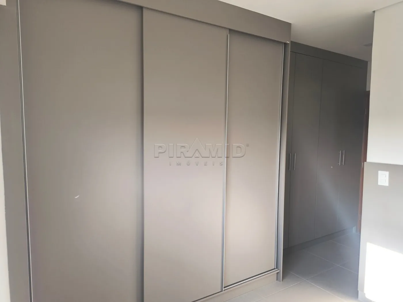 Alugar Apartamento / Padr&atilde;o em Ribeir&atilde;o Preto R$ 2.800,00 - Foto 13