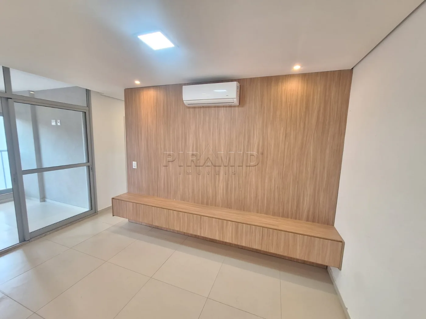 Alugar Apartamento / Padr&atilde;o em Ribeir&atilde;o Preto R$ 3.800,00 - Foto 1