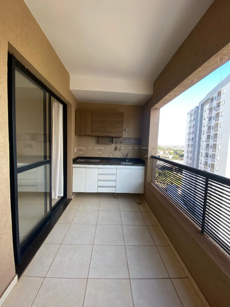Alugar Apartamento / Padr&atilde;o em Ribeir&atilde;o Preto R$ 2.500,00 - Foto 5